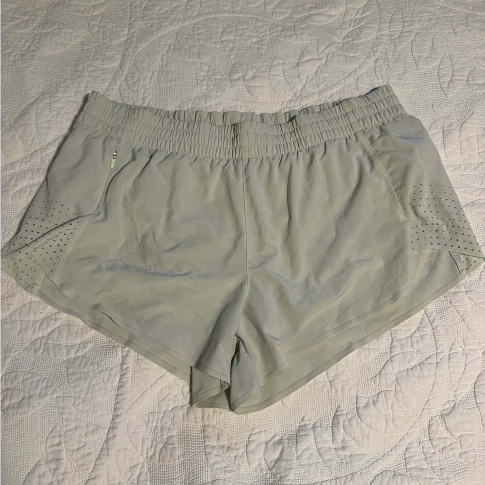 Athleta Women’s Light Yellow Green Shorts